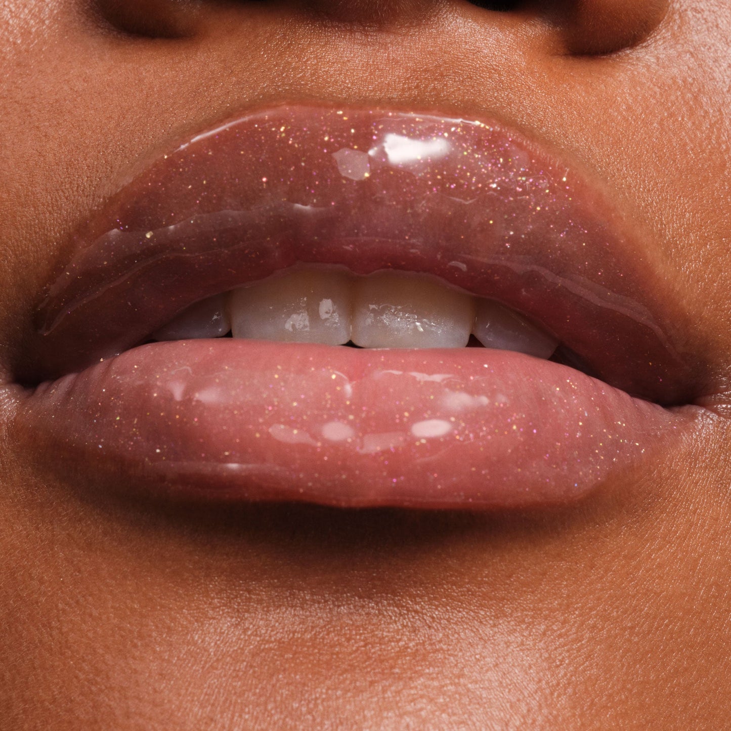 phyto-glow-lip-balm-shimmer-stardust-h3 NATR-10131-Phyto-Glow-Lip-Hover-Stardust.jpg
