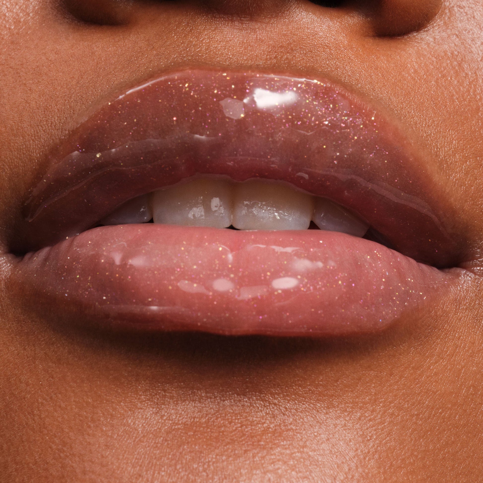 phyto-glow-lip-balm-shimmer-stardust-h3 NATR-10131-Phyto-Glow-Lip-Hover-Stardust.jpg